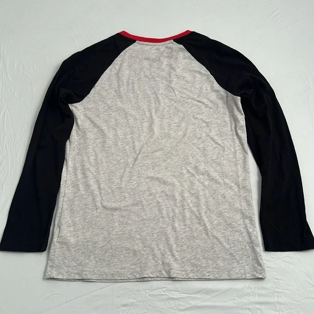 Old Navy heather gray black red colorblock long sleeve t-shirt